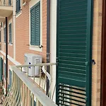 P056 - Porto Recanati, Comodo Trilocale Fronte Mare