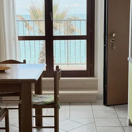 Διαμέρισμα P056 - Porto Recanati, Comodo Trilocale Fronte Mare *