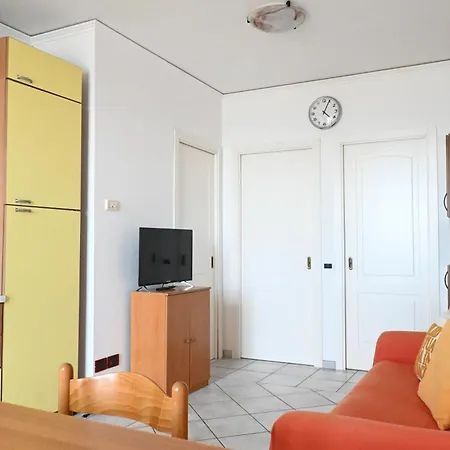 P056 - Porto Recanati, Comodo Trilocale Fronte Mare Porto Recanati