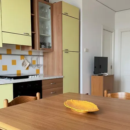 Διαμέρισμα P056 - Porto Recanati, Comodo Trilocale Fronte Mare *