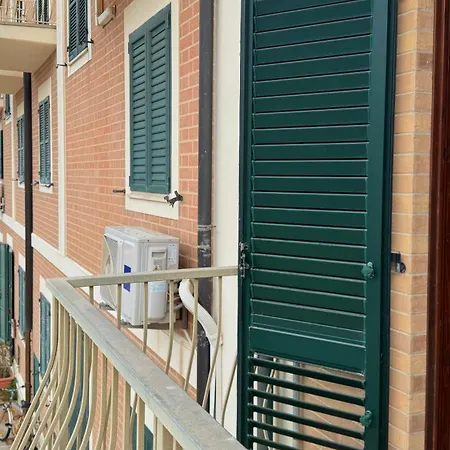 P056 - Porto Recanati, Comodo Trilocale Fronte Mare