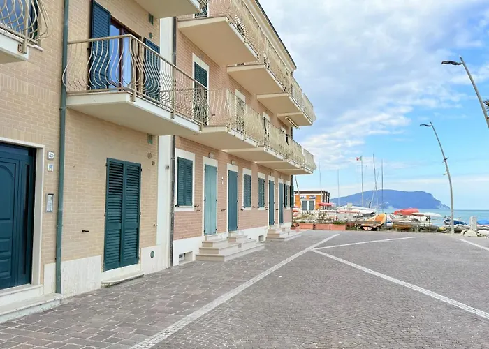 P056 - Porto Recanati, Comodo Trilocale Fronte Mare Διαμέρισμα Porto Recanati