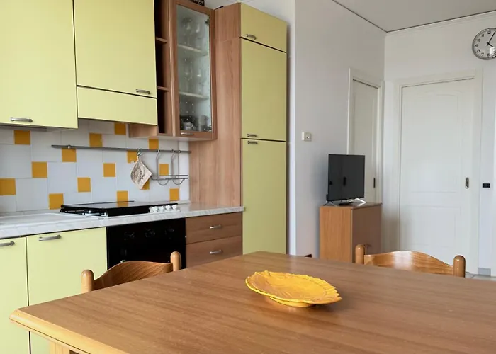 Διαμέρισμα P056 - Porto Recanati, Comodo Trilocale Fronte Mare *