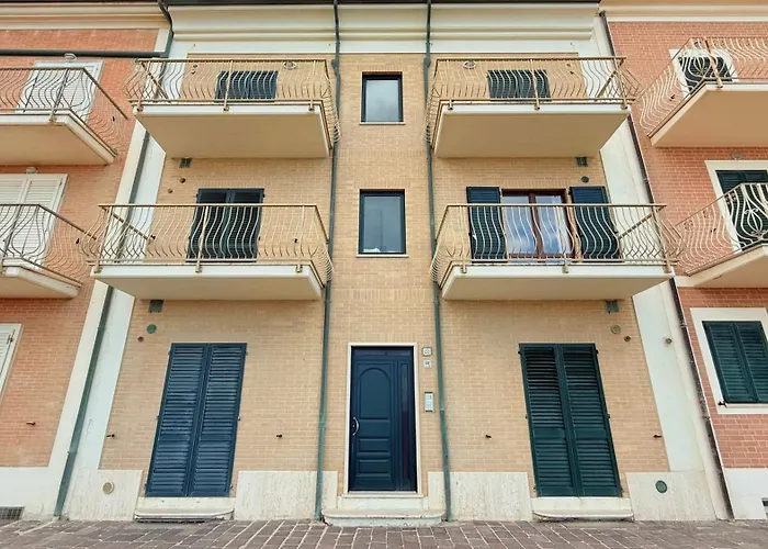 P056 - Porto Recanati, Comodo Trilocale Fronte Mare Διαμέρισμα *